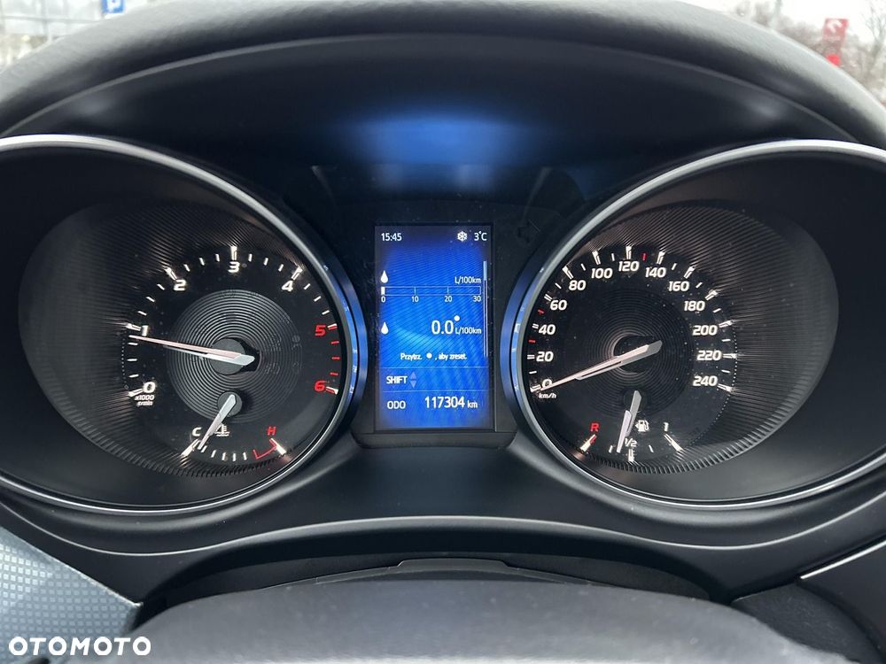 Toyota Avensis 2.0 D-4D Premium - 16