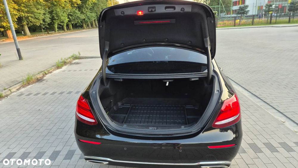 Mercedes-Benz Klasa E 200 9G-TRONIC - 12