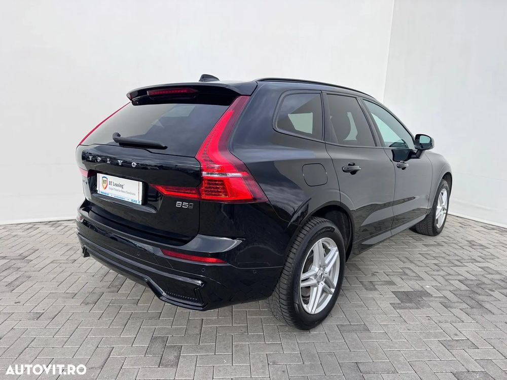 Volvo XC 60 B5 MHEV AT8 AWD Momentum Pro - 3