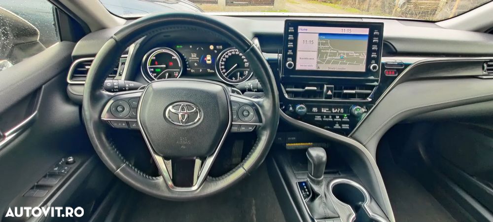 Toyota Camry 2.5 Exclusive - 9