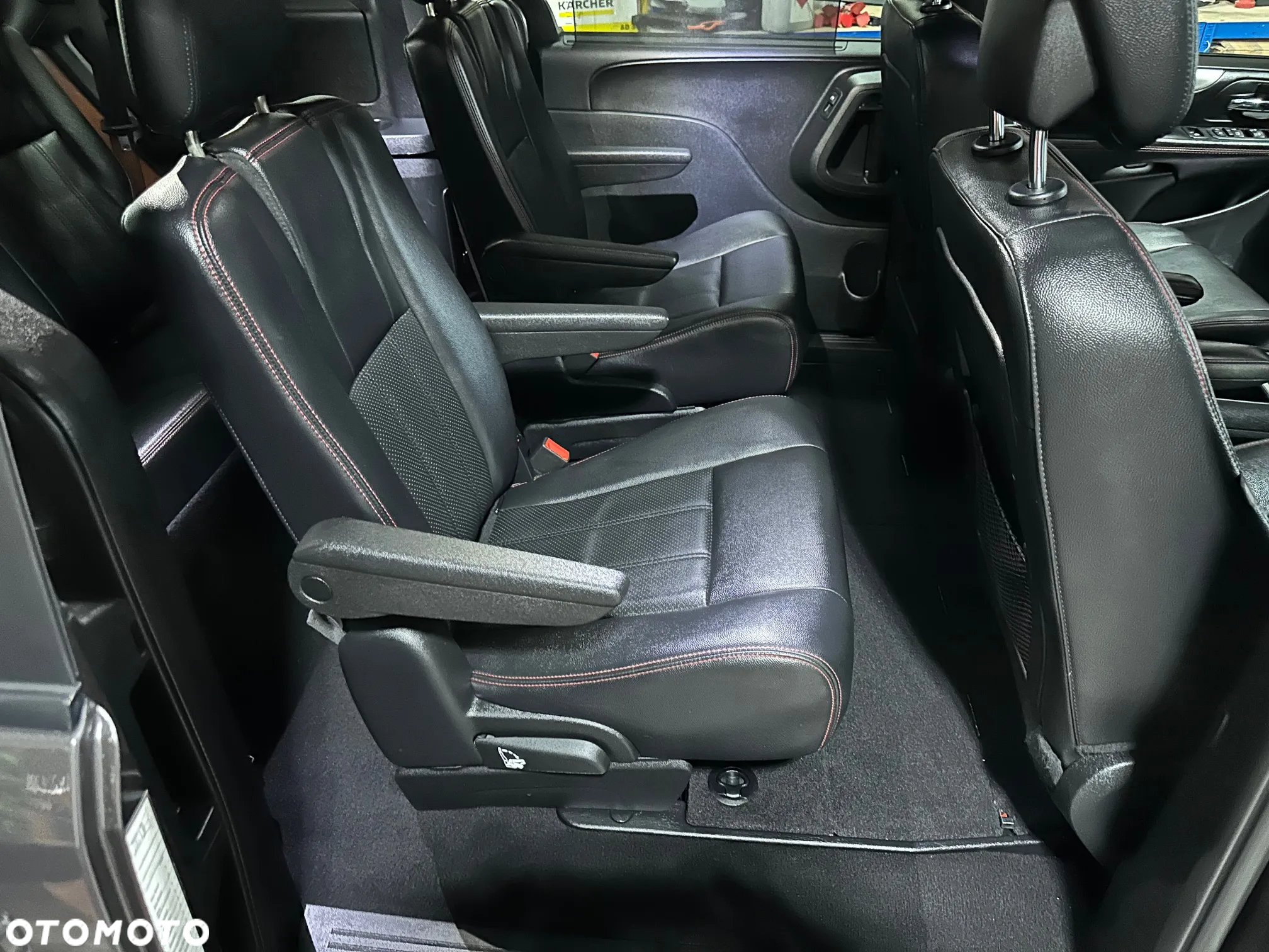 Dodge Grand Caravan 3.6 R/T - 14