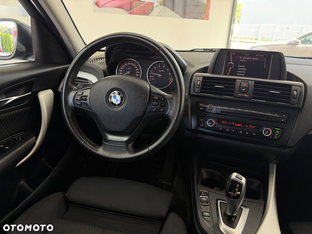 BMW Seria 1 116i - 23