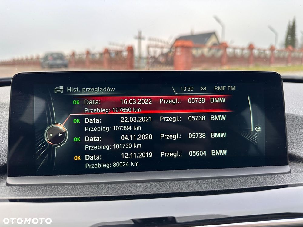 BMW Seria 3 318d Sport Line - 25