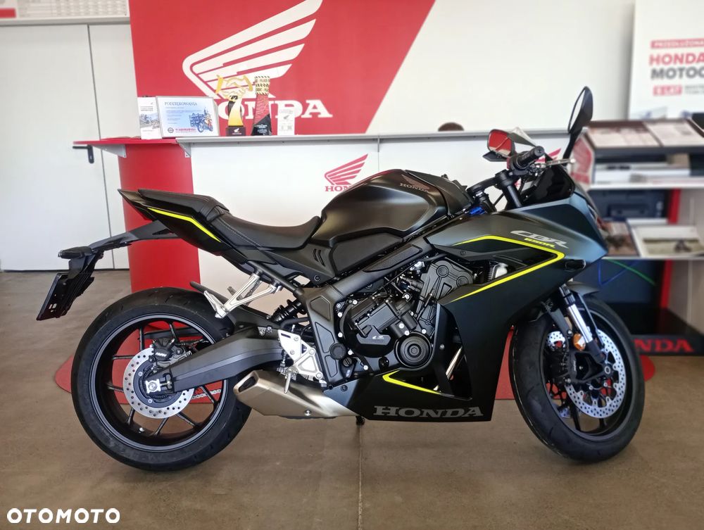 Honda CBR - 1