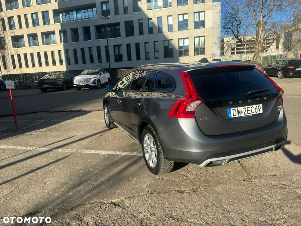 Volvo V60 Cross Country D4 AWD Momentum - 15