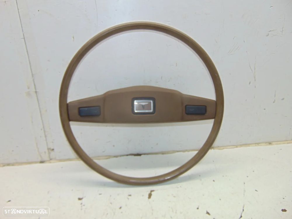 Toyota Hiace LH20 volante - 1