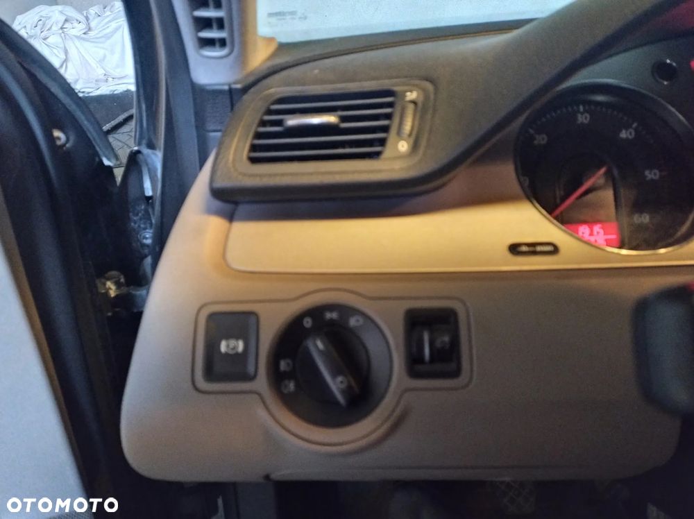 Volkswagen Passat 2.0 TDI DPF Comfortline - 9