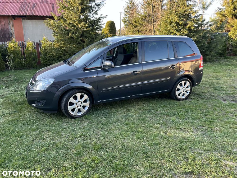 Opel Zafira 1.8 Cosmo - 13
