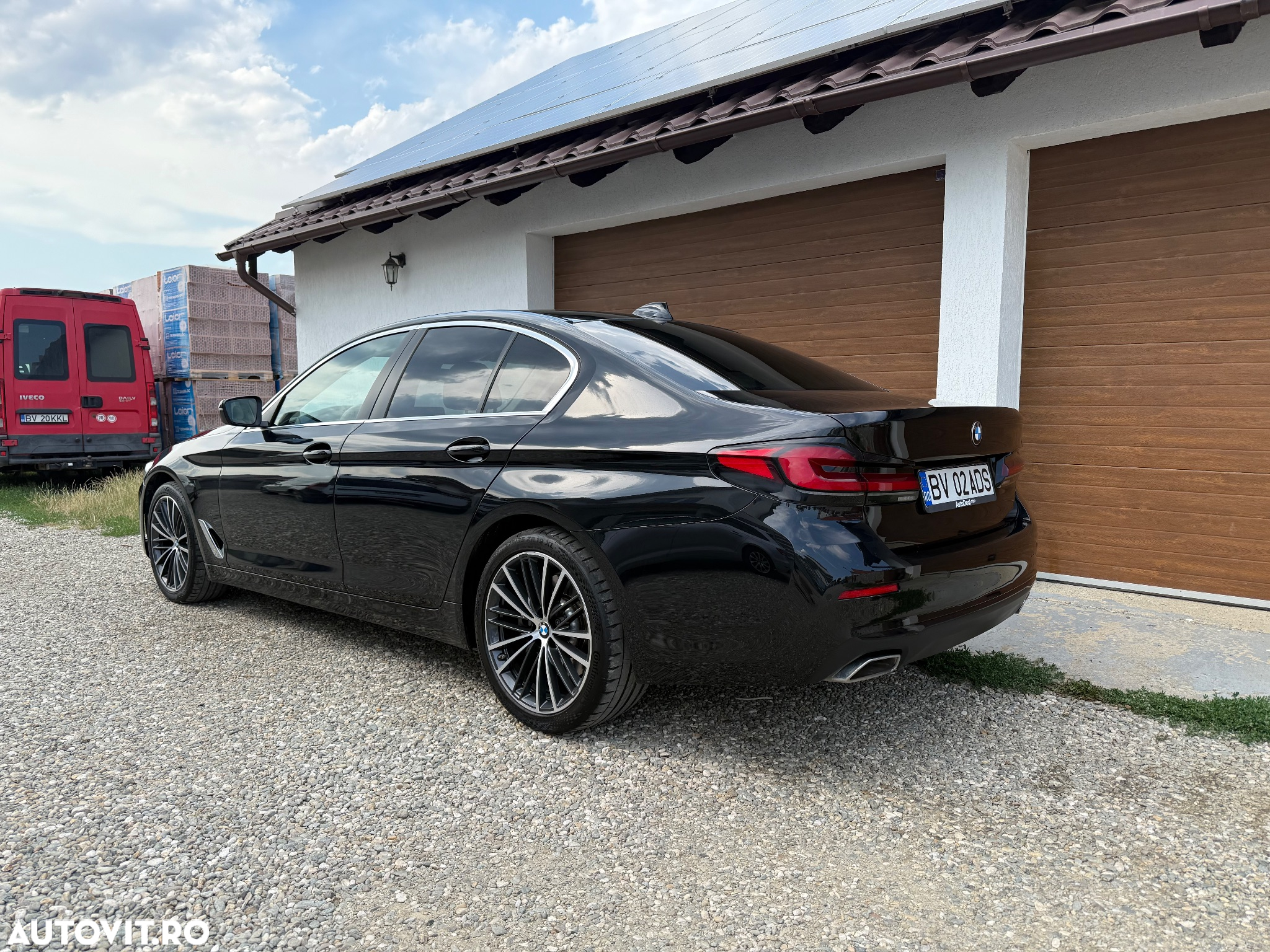 BMW Seria 5 530d xDrive AT MHEV - 13