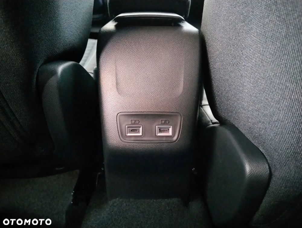 Peugeot 2008 PureTech 100 Allure S&S BVM6 - 22