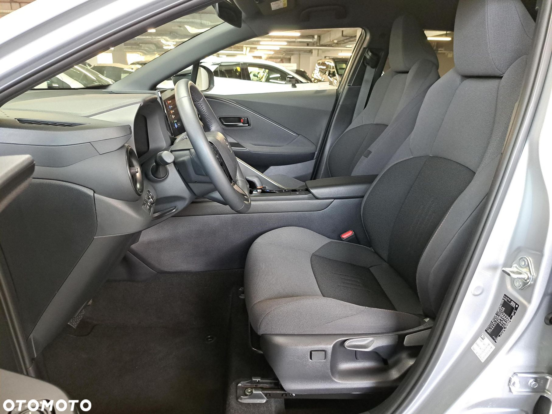 Toyota C-HR - 10