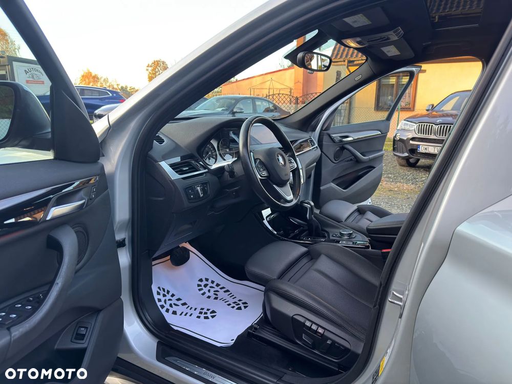 BMW X1 xDrive25i xLine - 17