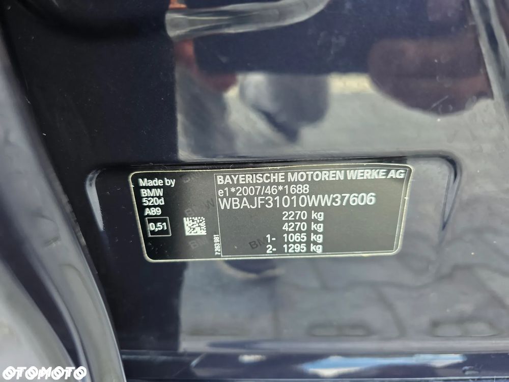 BMW Seria 5 520d Sport Line sport - 38