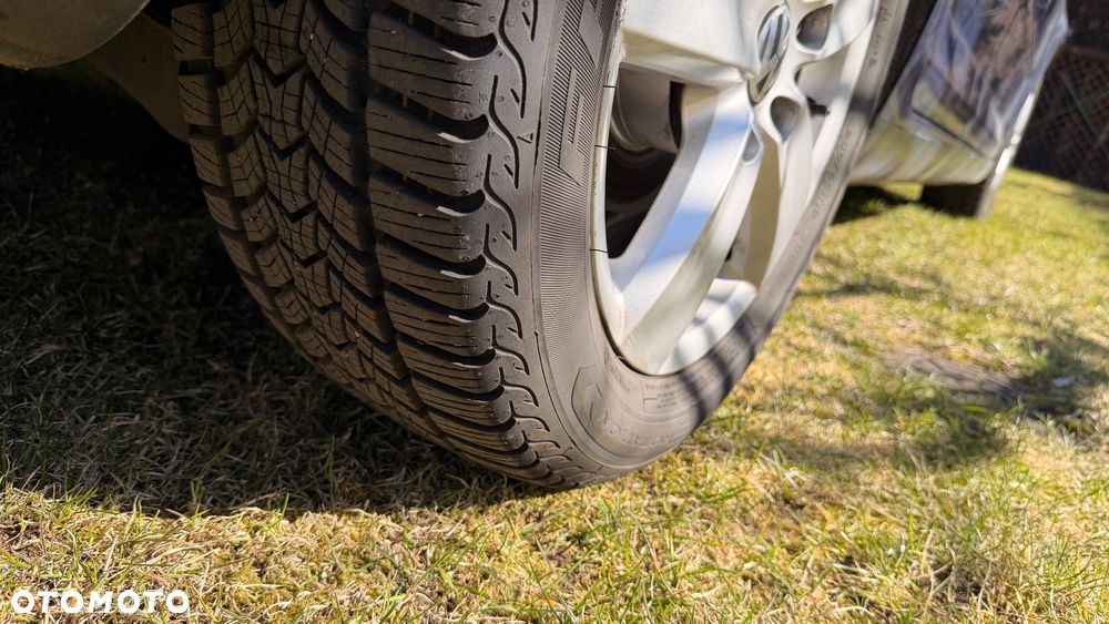 Volkswagen Golf Plus 1.6 Comfortline - 23