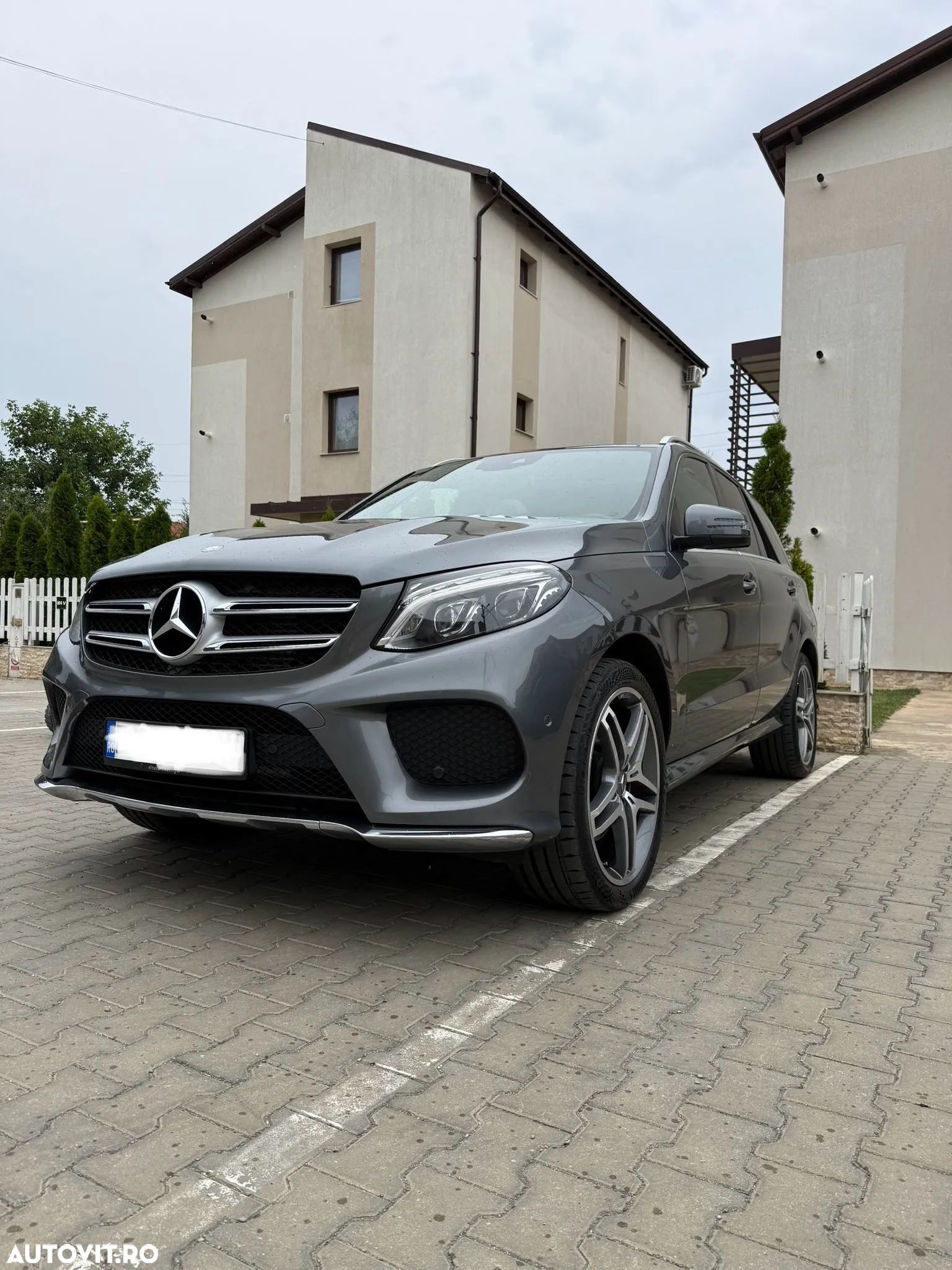 Mercedes-Benz GLE 350 d 4Matic 9G-TRONIC AMG Line - 1