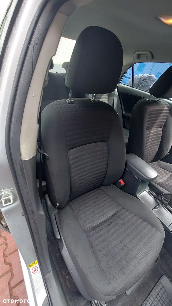 Toyota Corolla 1.6 Luna - 9