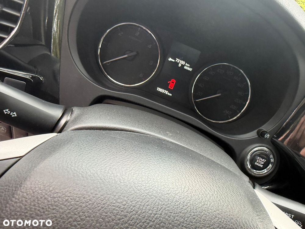 Mitsubishi Outlander - 17