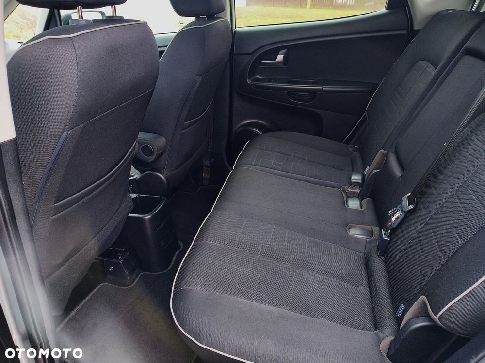 Kia Venga 1.4 CVVT ISG Vision - 25