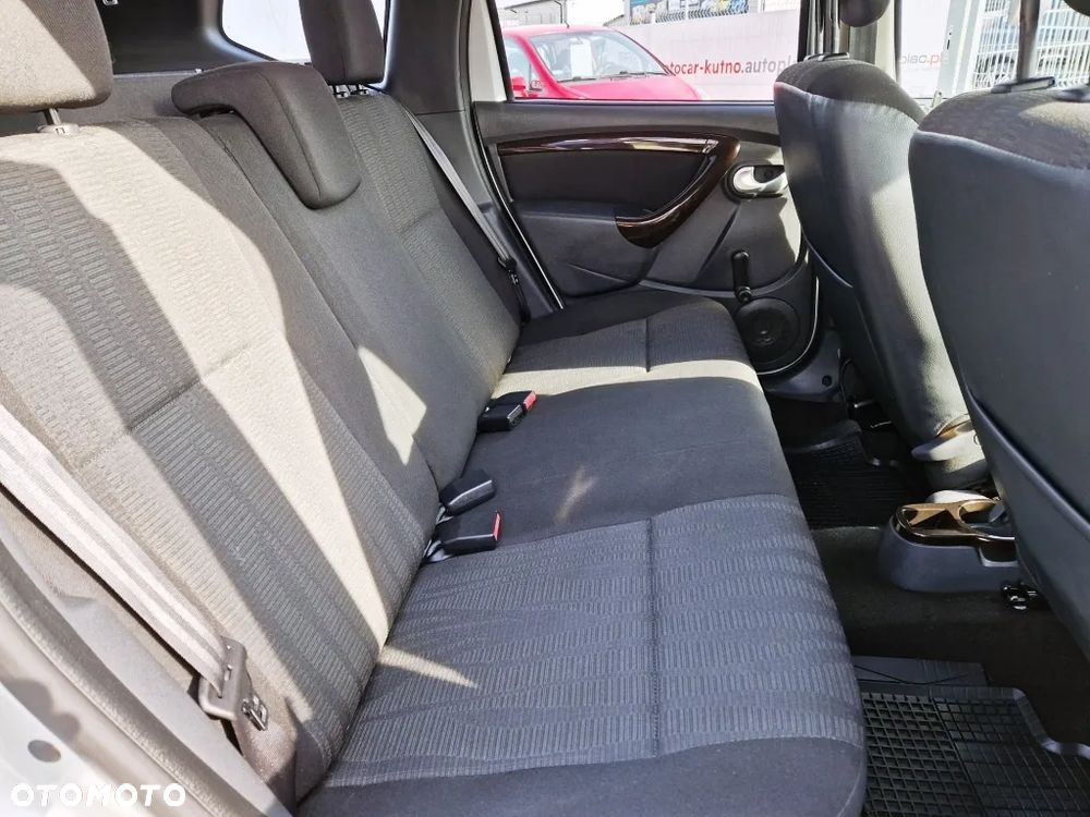 Dacia Duster 1.6 16V 4x2 Prestige - 29