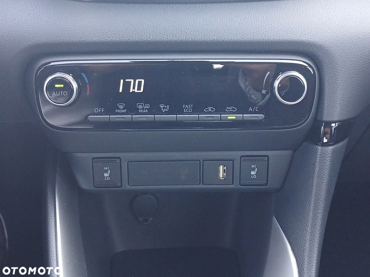 Toyota Yaris - 13
