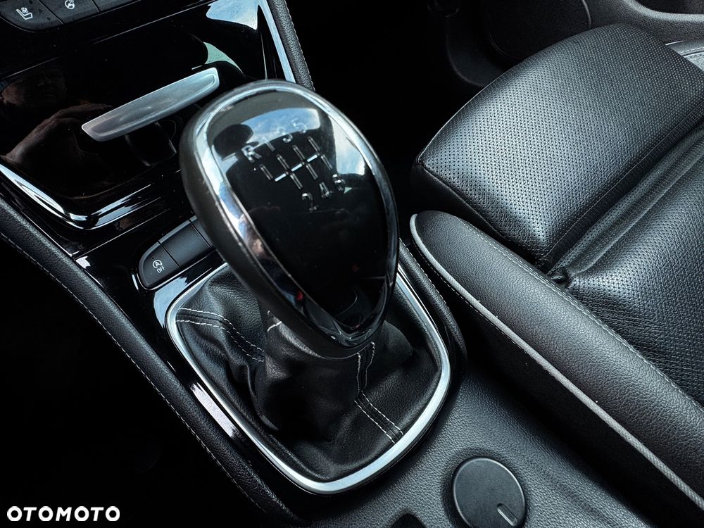 Opel Astra 1.4 Turbo Start/Stop Ultimate - 30