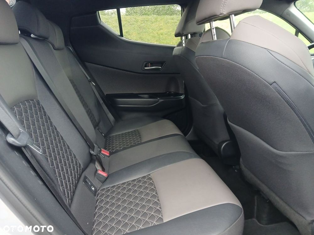 Toyota C-HR 2.0 Hybrid Executive - 14