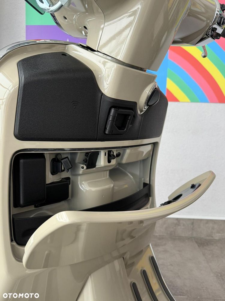 Vespa GTS - 12