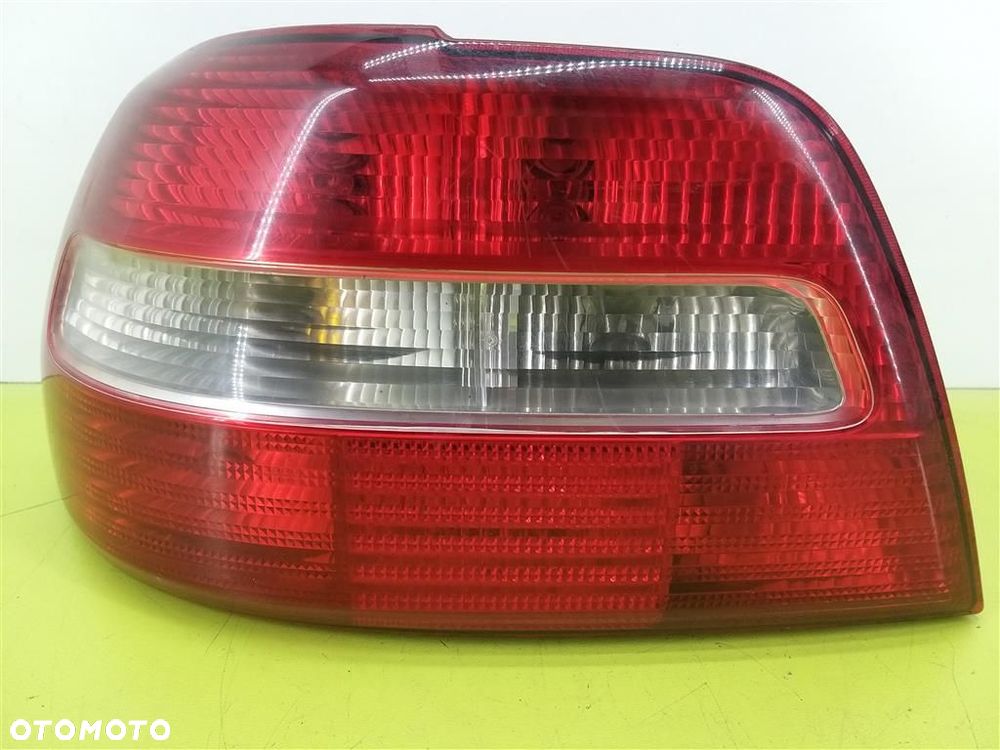 Lampa lewa tylna tył Volvo S40 2000-2004 SEDAN ORYGINAŁ WERSJA EUROPEJSKA - 1