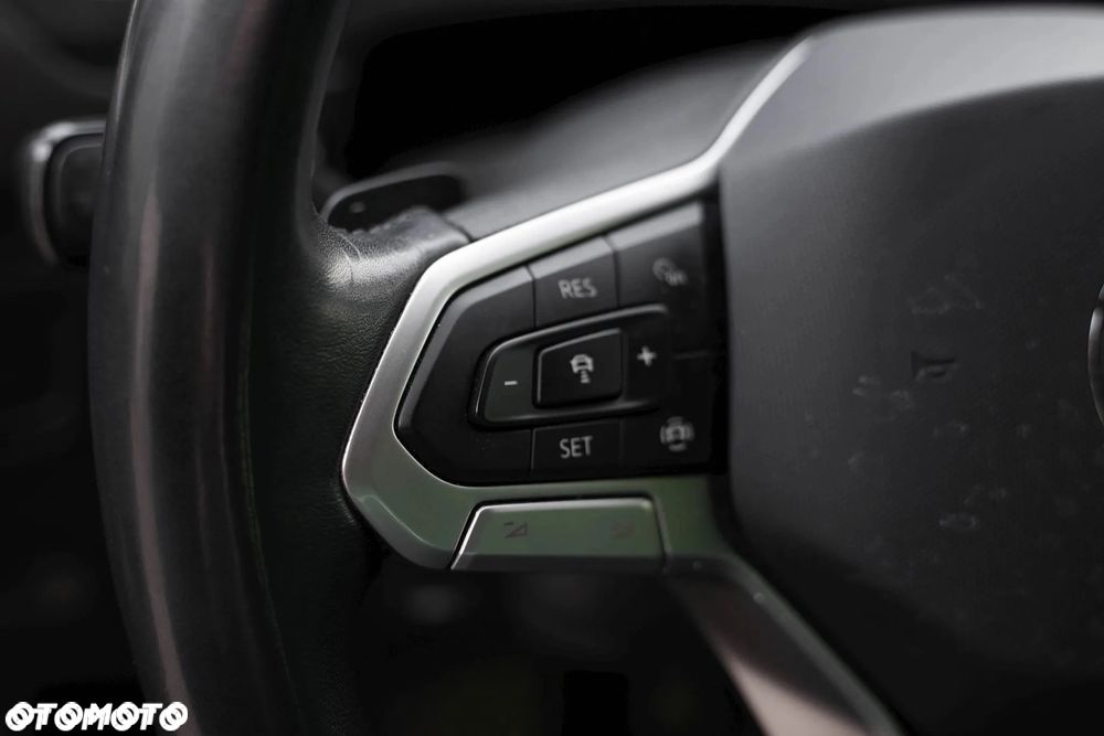 Volkswagen Tiguan - 9
