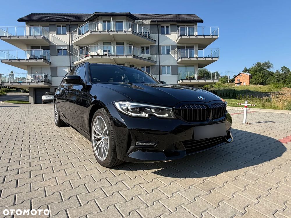 BMW Seria 3 320d xDrive mHEV - 11