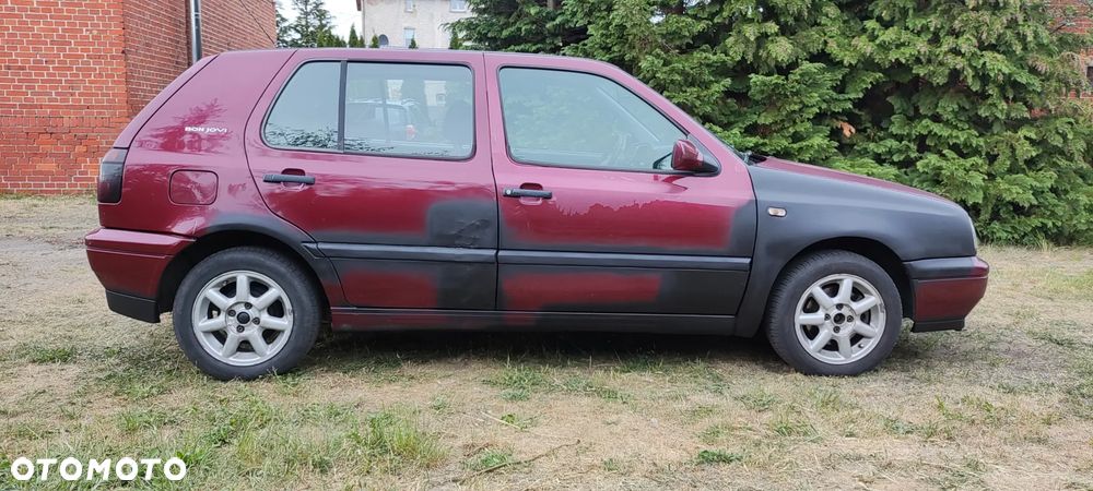 Volkswagen Golf - 4
