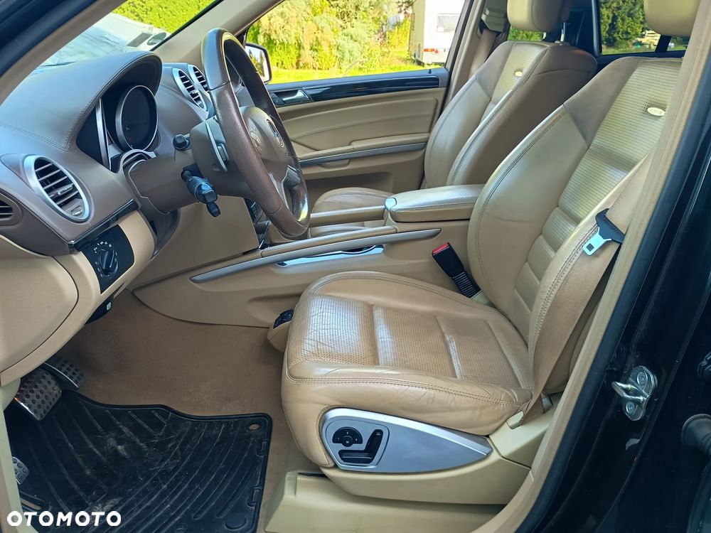 Mercedes-Benz ML 63 AMG 4Matic 7G-TRONIC 10th Anniversary - 28