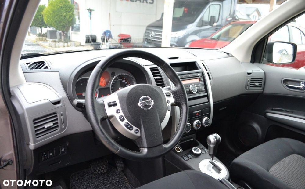 Nissan X-Trail 2.0 dCi 4x4 DPF Automatik LE - 23