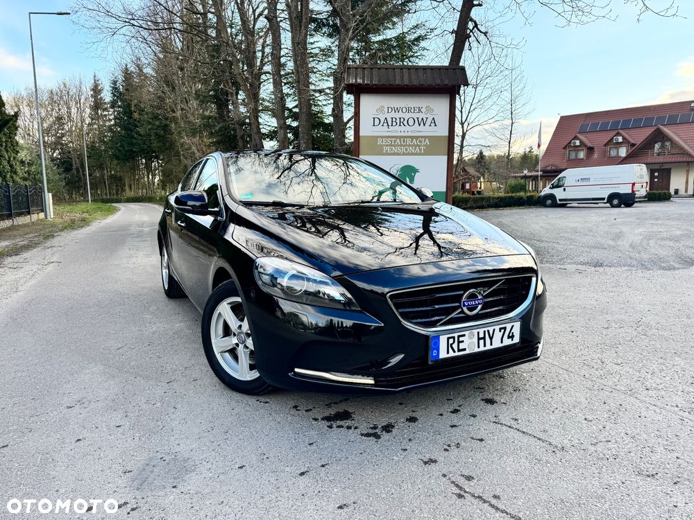 Volvo V40 D3 Momentum - 1