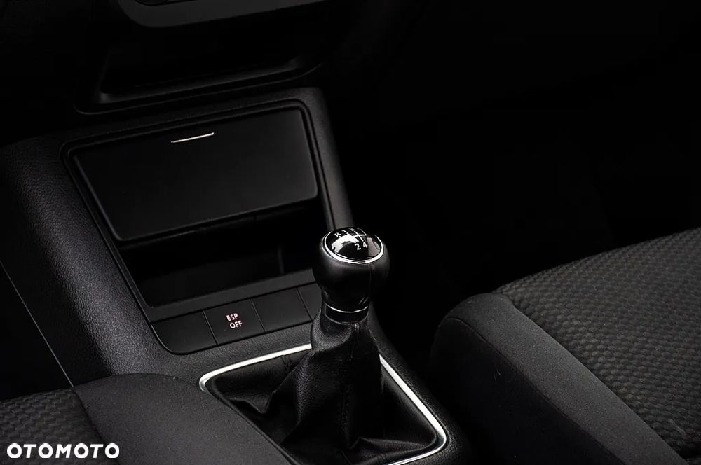 Volkswagen Golf Plus 1.6 Comfortline - 32