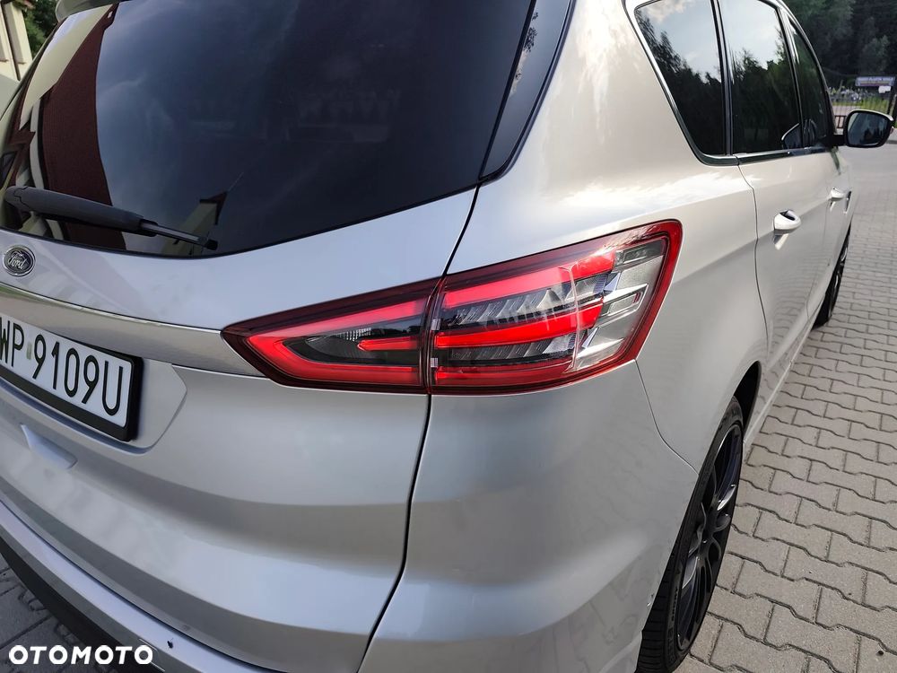 Ford S-Max 2.0 EcoBoost Titanium - 38