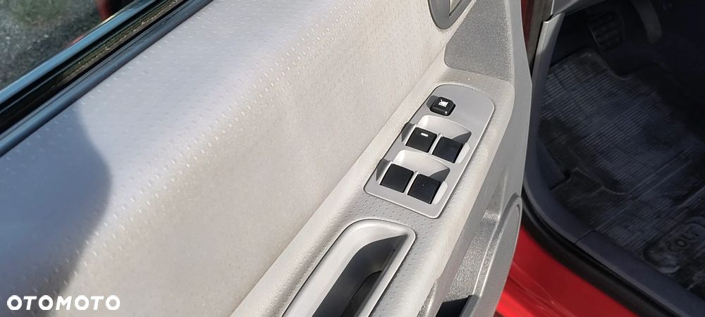 Mitsubishi Colt - 11