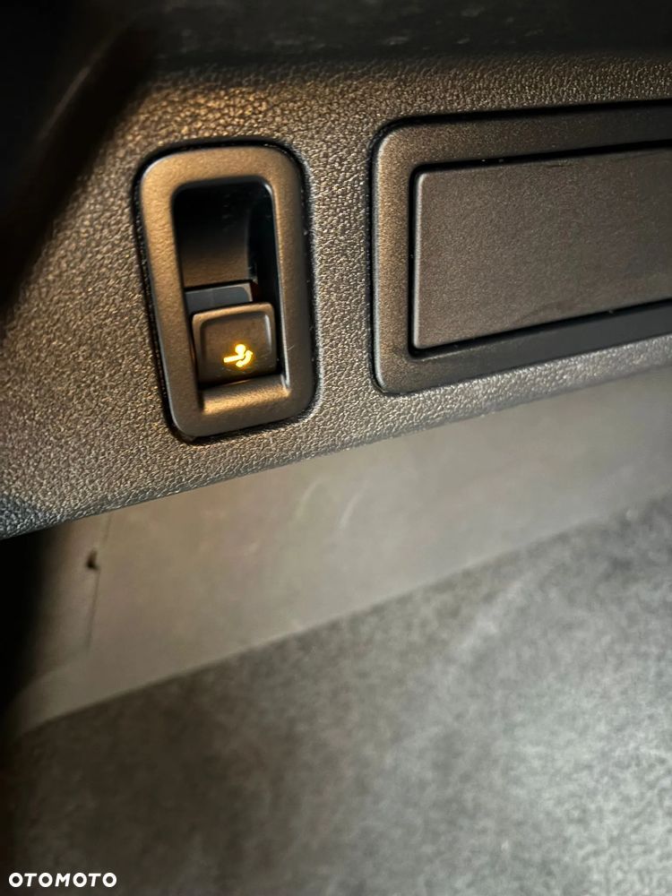 Volkswagen Tiguan 2.0 TDI SCR 4MotION DSG Elegance - 37