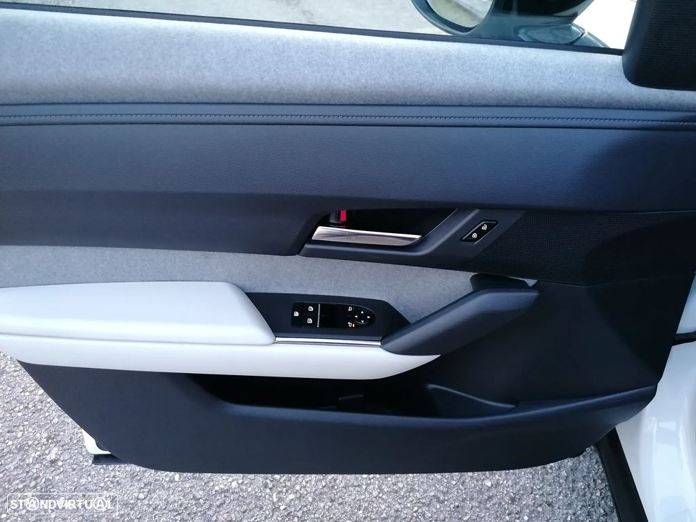 Mazda MX-30 e-SKYACTIV - 11