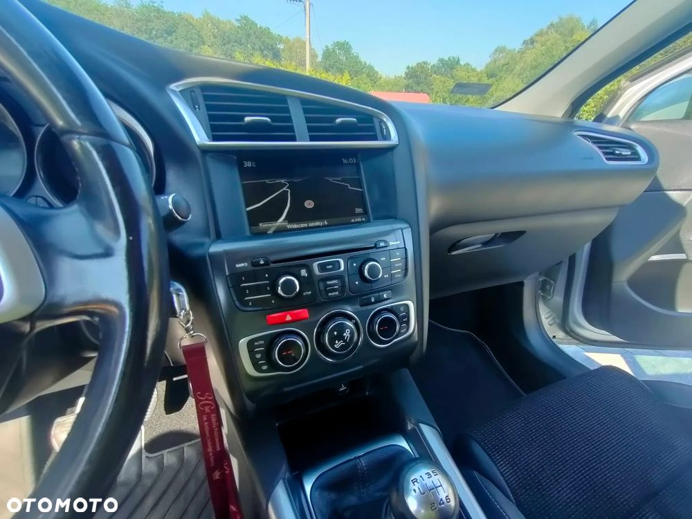 Citroën C4 e-HDi 115 Exclusive - 11