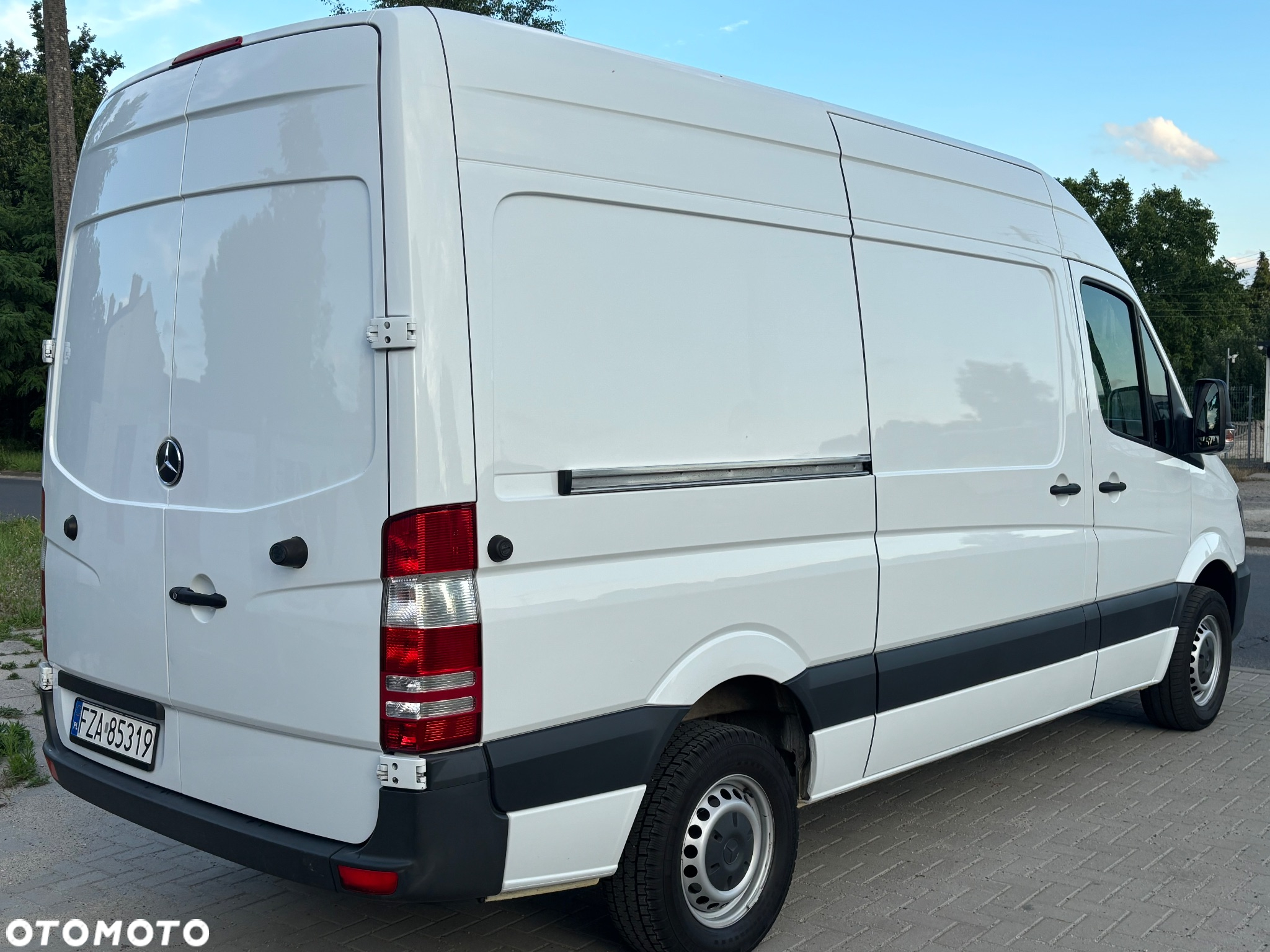 Mercedes-Benz SPRINTER L2H2 - 12
