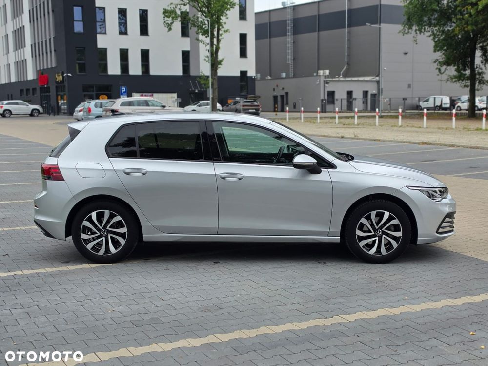 Volkswagen Golf 1.5 eTSI EVO Active DSG - 4