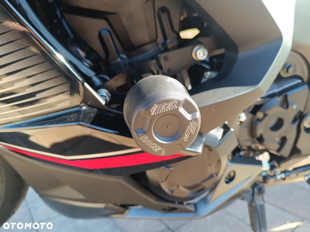 Kawasaki Ninja 1000 SX - 19