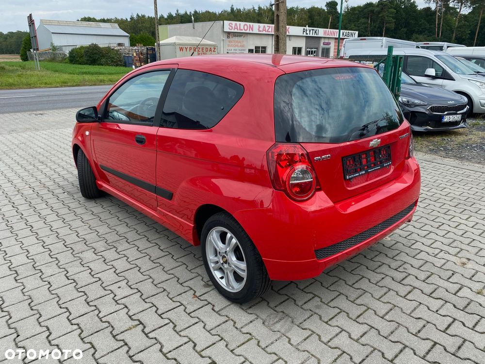 Chevrolet Aveo - 4