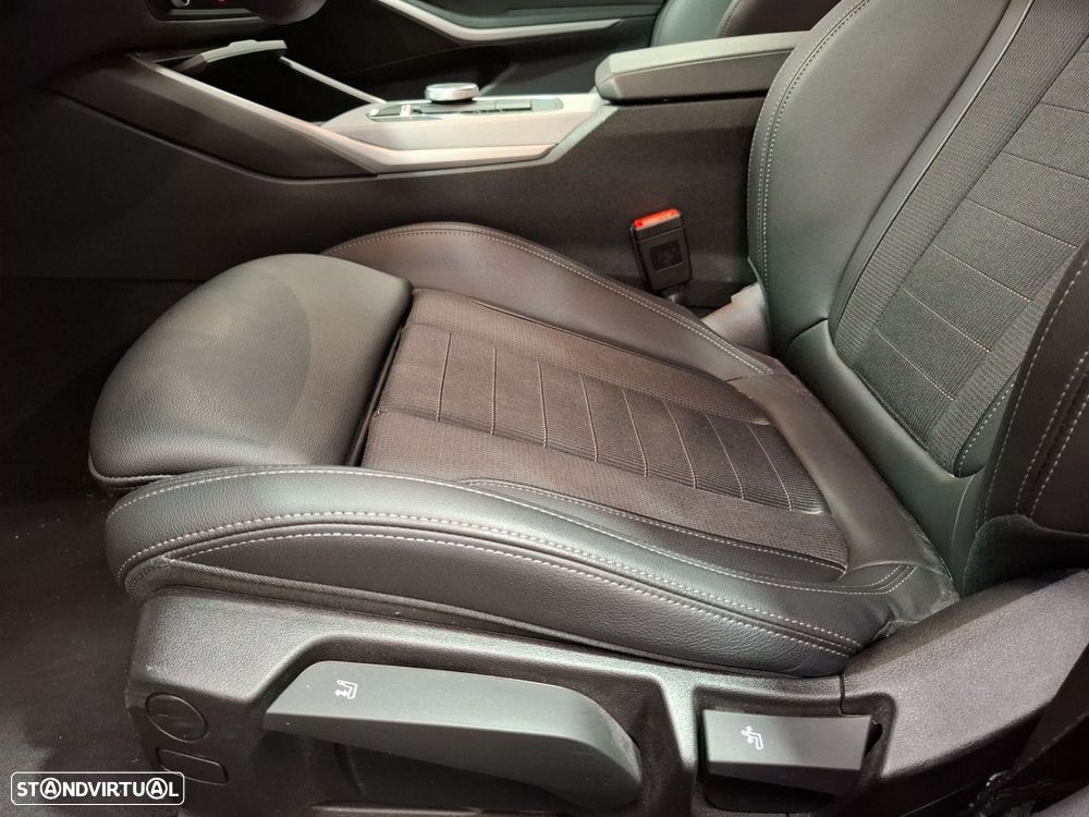 BMW 320 e Corporate Edition Auto - 15