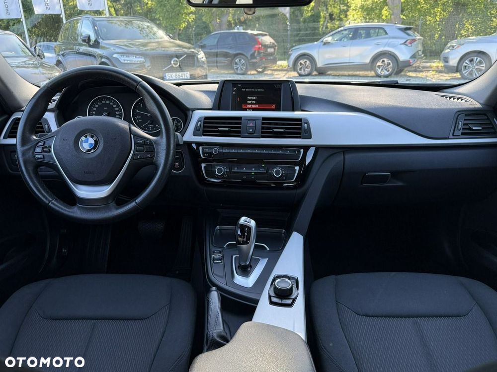 BMW Seria 3 318i GPF - 24