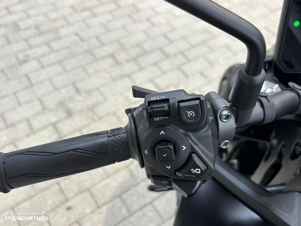 Yamaha MT-09 Y-AMT - 8