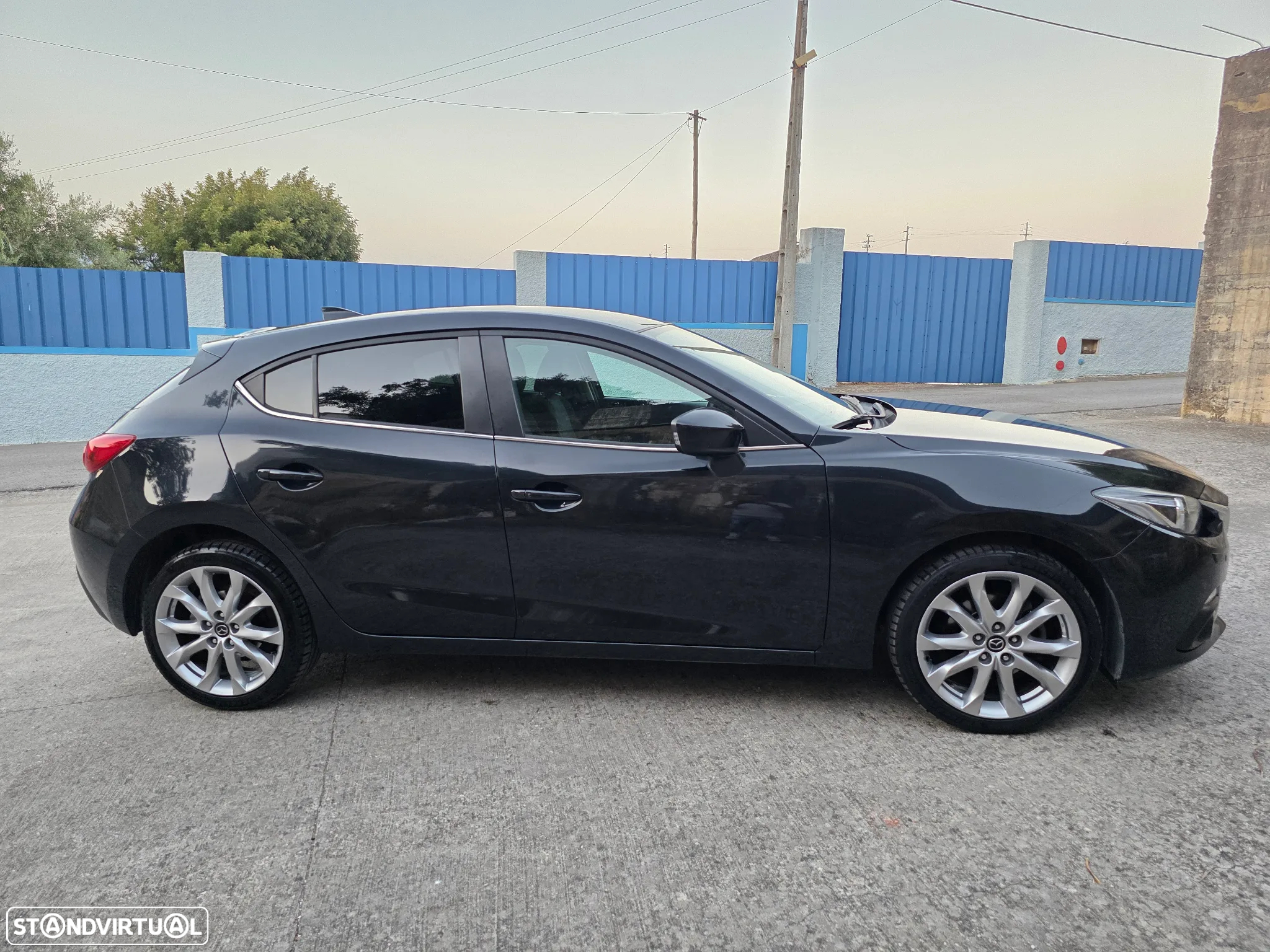 Mazda 3 1.5 Sky-D Excellence Pack HT Navi - 14