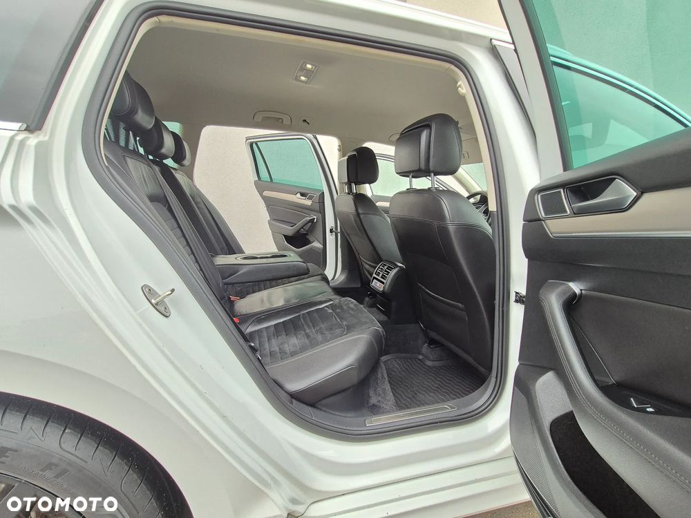 Volkswagen Passat Variant 2.0 TDI SCR 4Motion DSG (BMT) Highline - 35