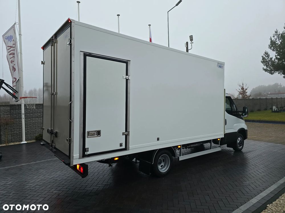 Iveco DAILY DAILY 50C16 KONTENER IZOTERMICZNY 10PALET 4,91cmDługi  2,11cmSzeroki  2,31cmWysoki  SALON PL 106 Tyś km STAN JAK NOWY NA GWARANCJI TEMPOMAT FOTEL PNEŁMATYCZNY KLIMATYZACJA AUTOMATYCZNA - 6